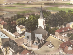 61 ascq - eglise place 02